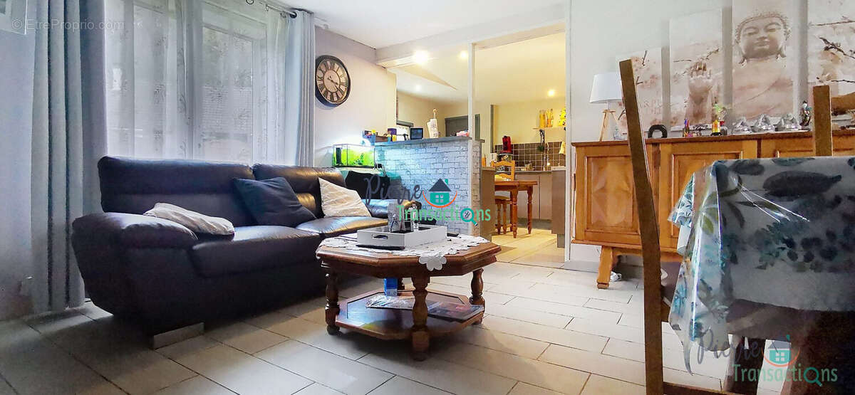 Maison à GRUCHET-LE-VALASSE