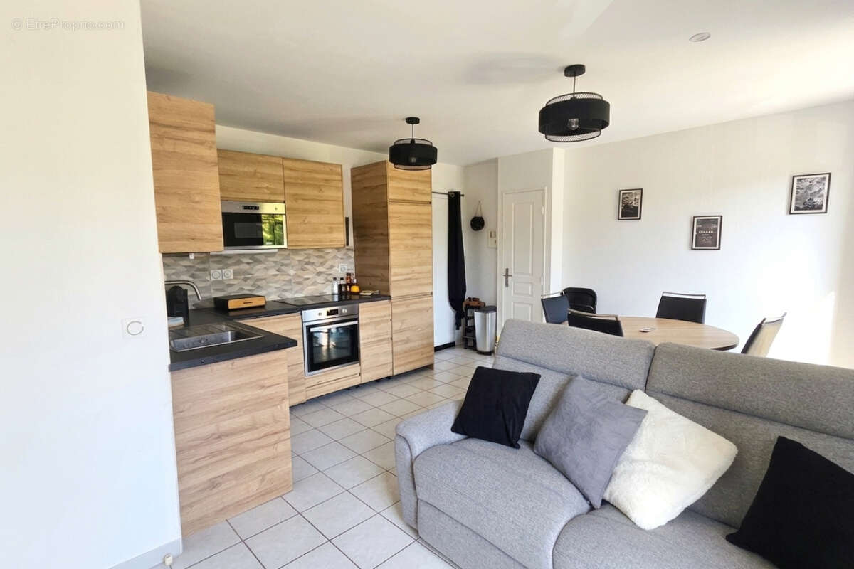 Appartement à SAINT-PRIEST