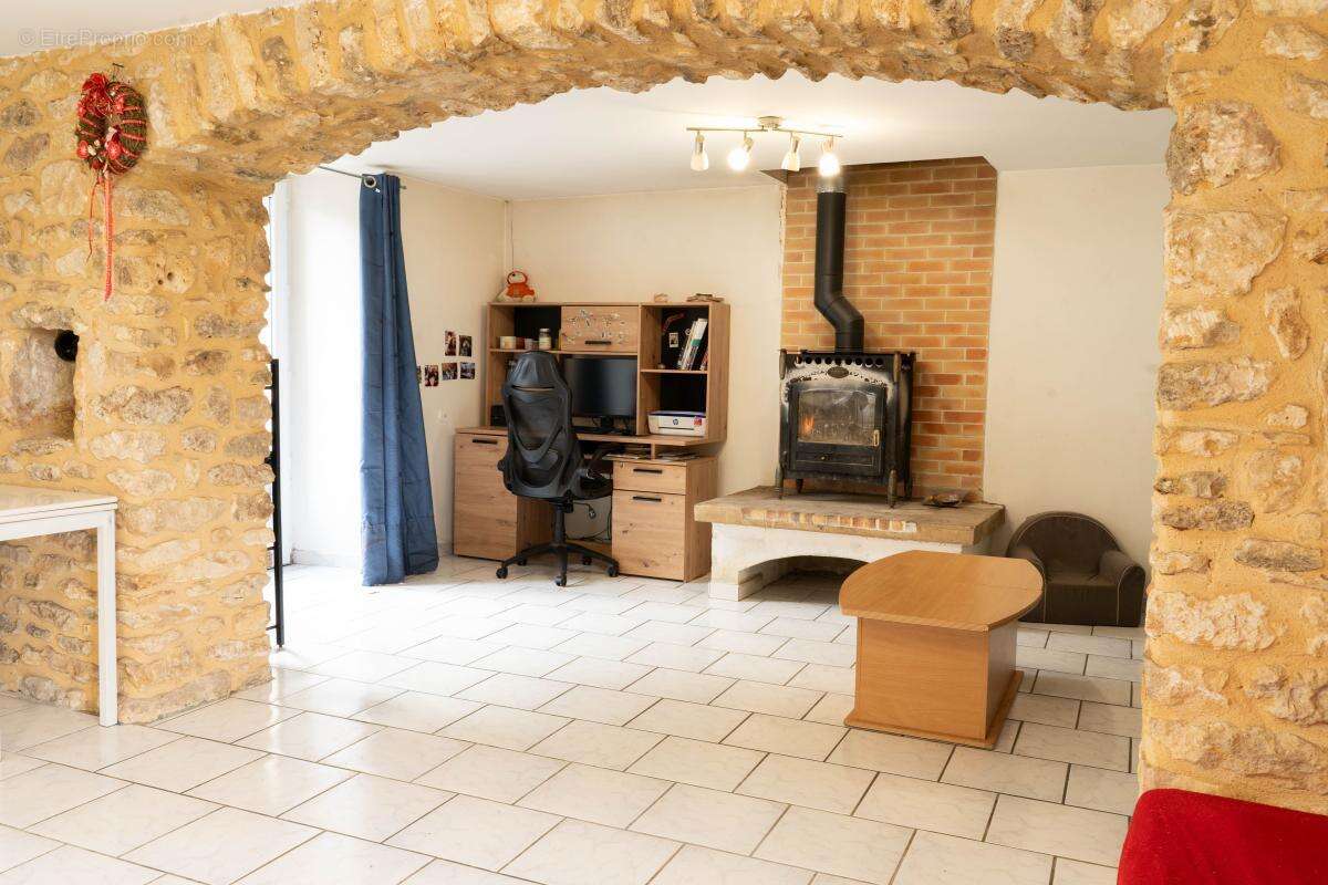 Maison à SAINTE-ALVERE