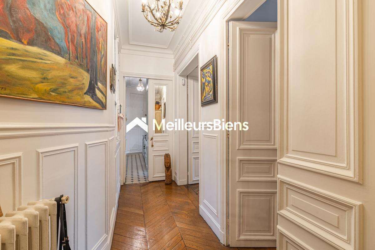 Appartement à PARIS-9E