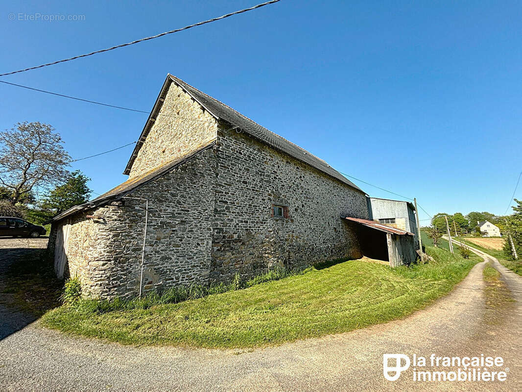 Maison à LA BOUEXIERE