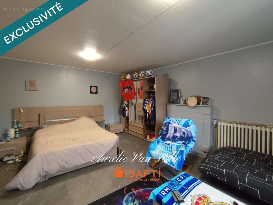 Maison 207 m² à Saint-Martin-Des-Champs  - photo 5