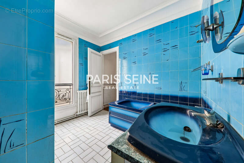 Appartement à PARIS-2E