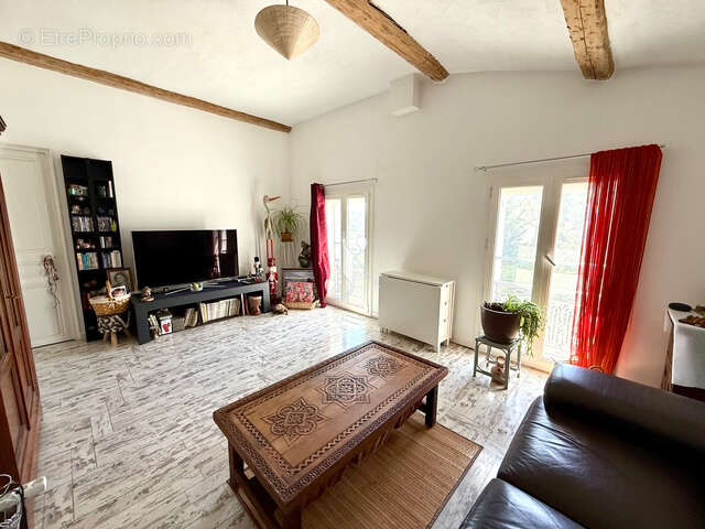 Appartement à GREASQUE
