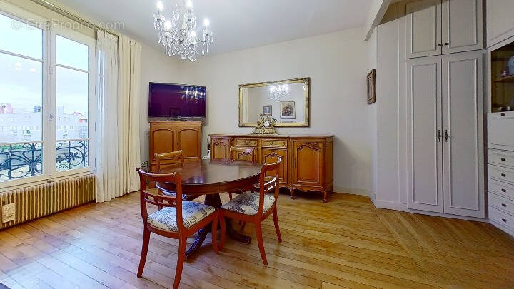 Appartement à LEVALLOIS-PERRET