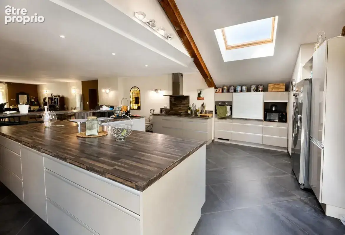 Maison de 8 pièces de 337 m² à La Sauvetat-de-Savères - photo 9