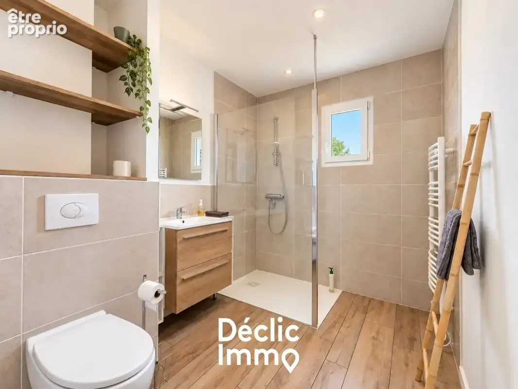 Une pépite à Jaunay-Marigny : deux maisons pour voir plus grand - photo 19