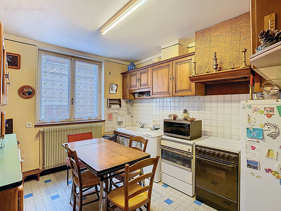 Maison à PONT-DE-VAUX