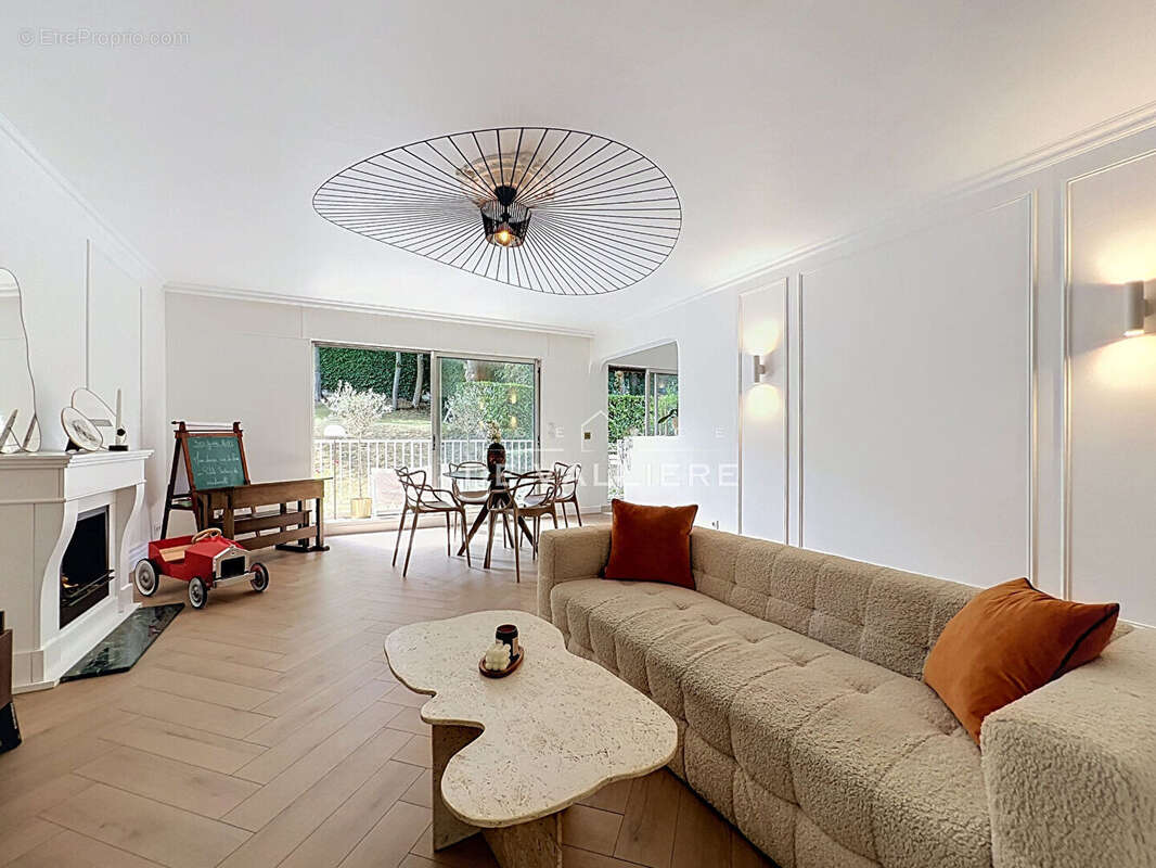 Appartement à NANTERRE