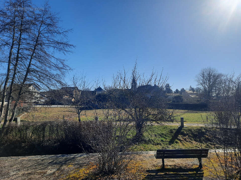 Terrain à SAINT-PAUL-DES-LANDES