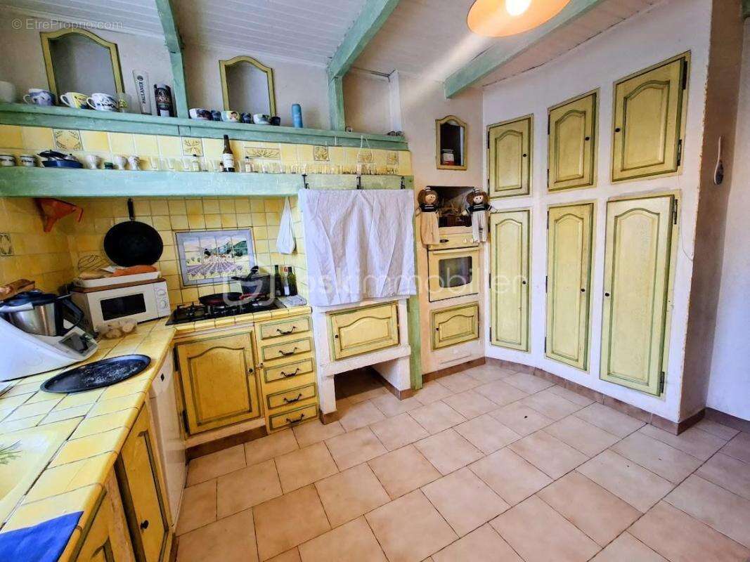 Maison à LES SALLES-DU-GARDON