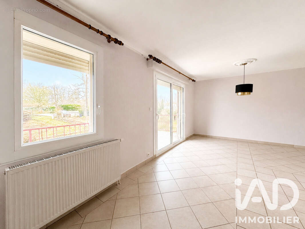 Maison 132 m² à Nogent-Sur-Vernisson  - photo 2