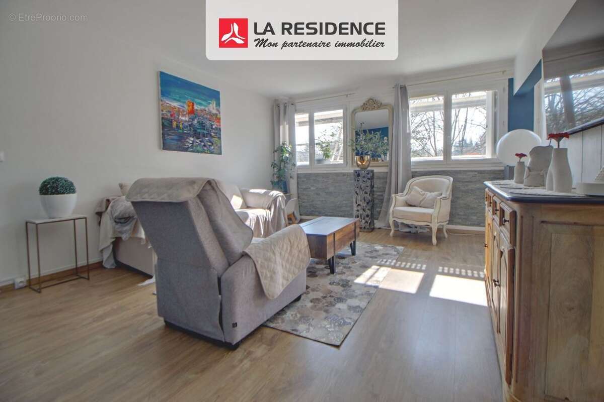 Appartement à VERNEUIL-SUR-SEINE