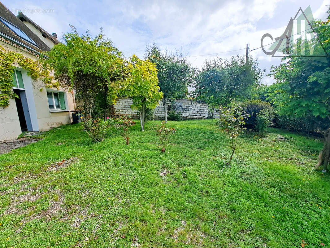 Maison à PARON
