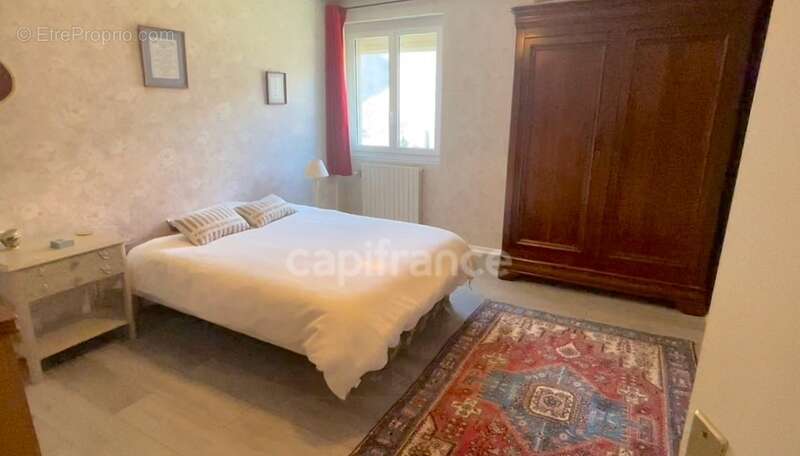 Maison à SAINT-MARTIN-DE-LA-PORTE