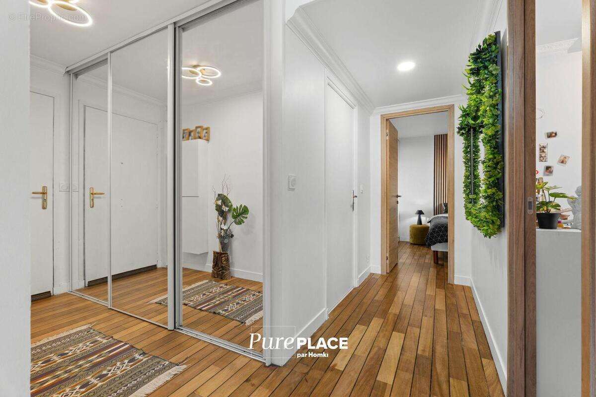 Appartement à MANDELIEU-LA-NAPOULE