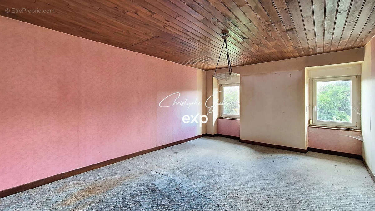 Maison à CHATEAUPONSAC