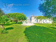 Maison à SAINT-GENIS-DE-SAINTONGE