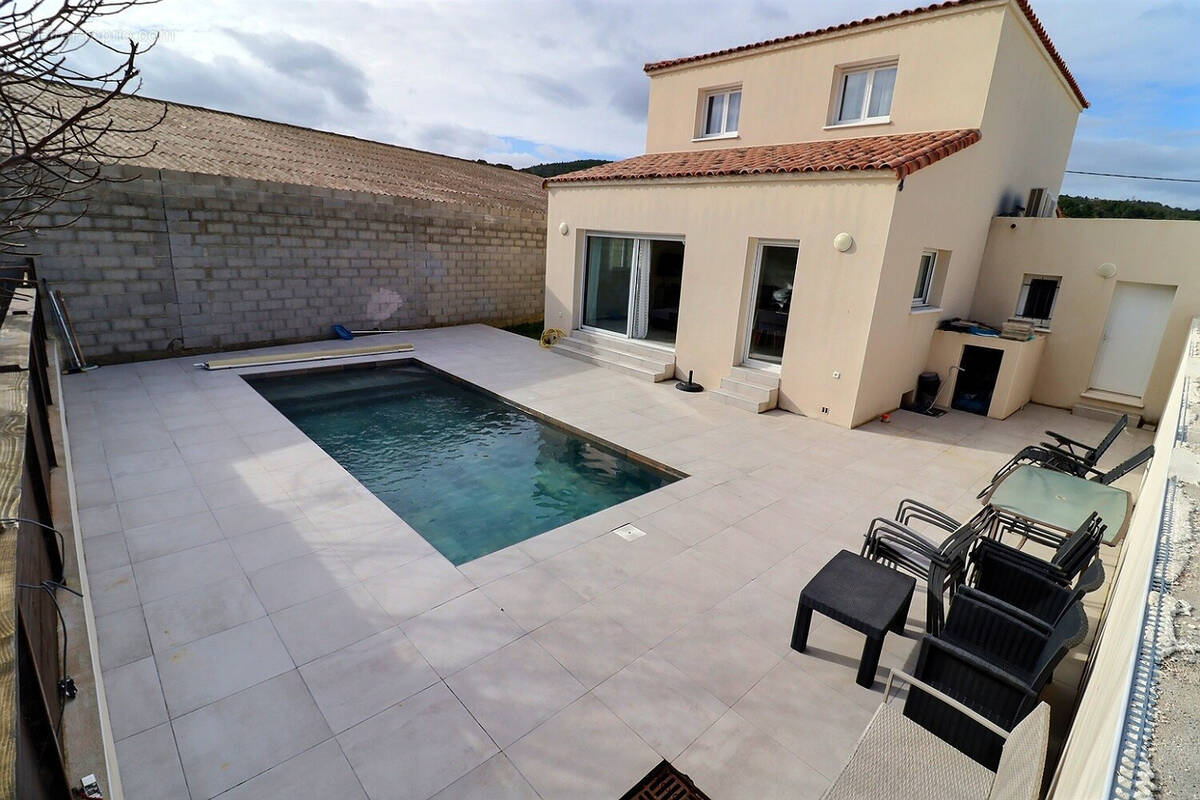 Maison à NEBIAN