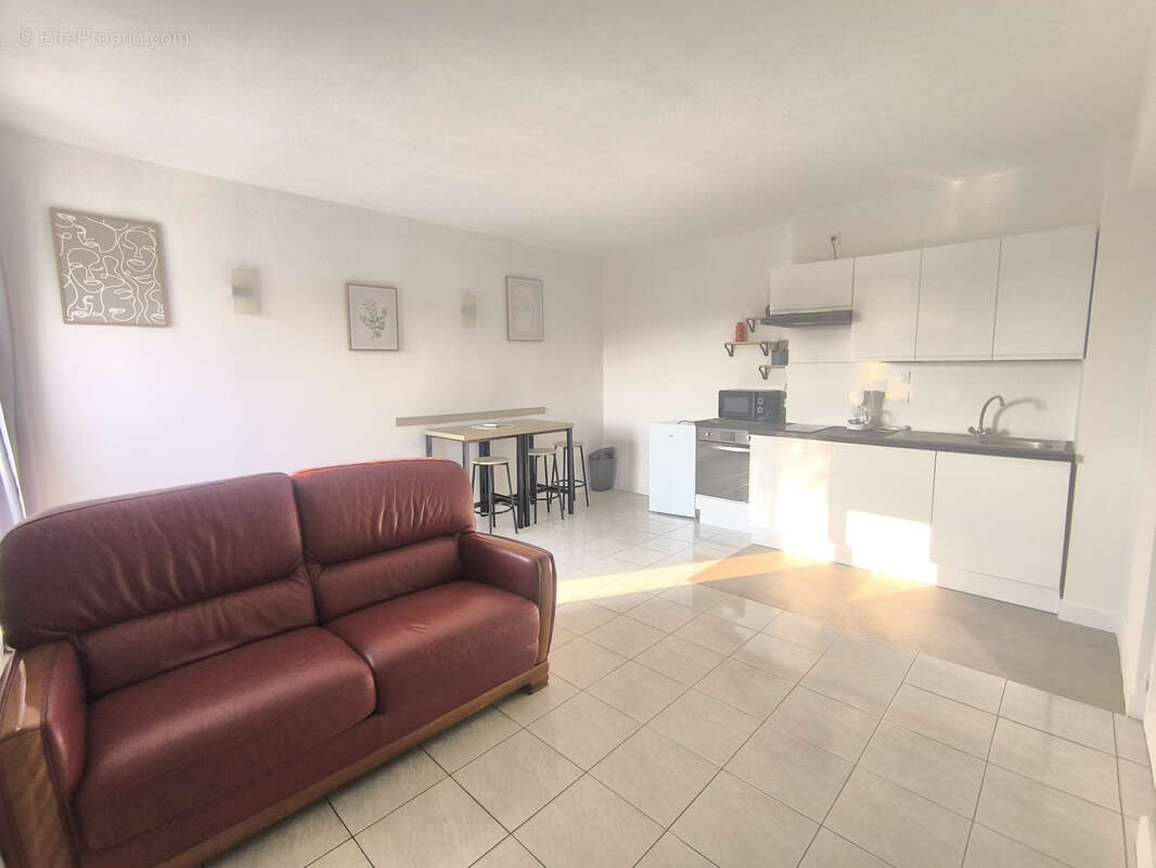 Appartement à SIX-FOURS-LES-PLAGES