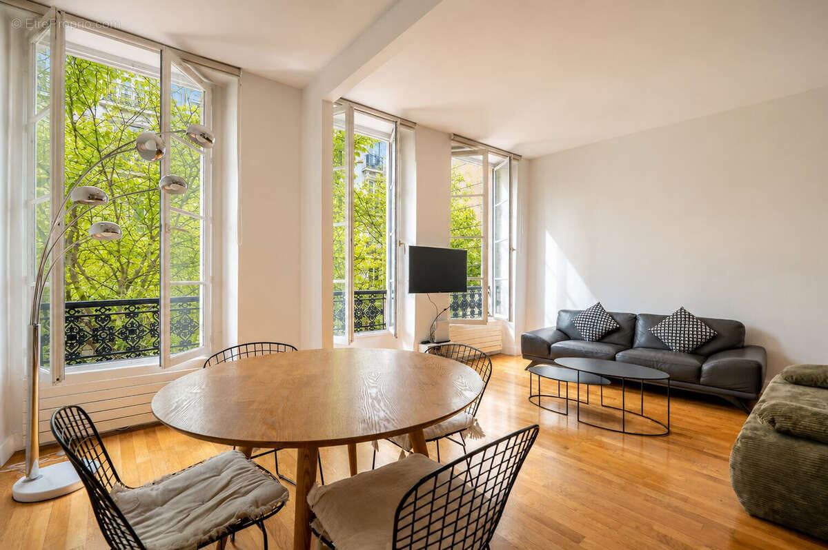Appartement 52 m² à Paris-3e  - photo 2