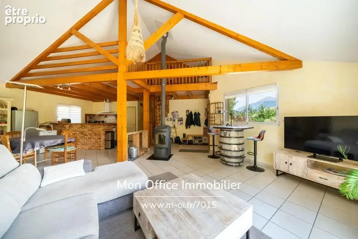 Référence : 7015-EBO. - Maison 4 pièces 96 m2 habitable et 160 m2 au sol avec jardin proche plan d'eau - photo 2