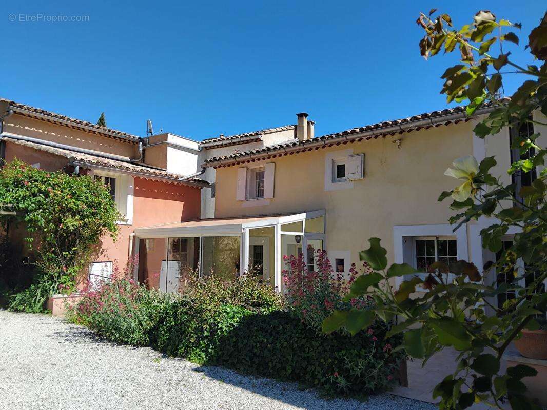 Maison à ROUSSILLON