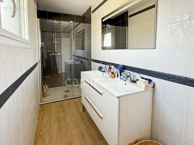 Maison à LE RELECQ-KERHUON