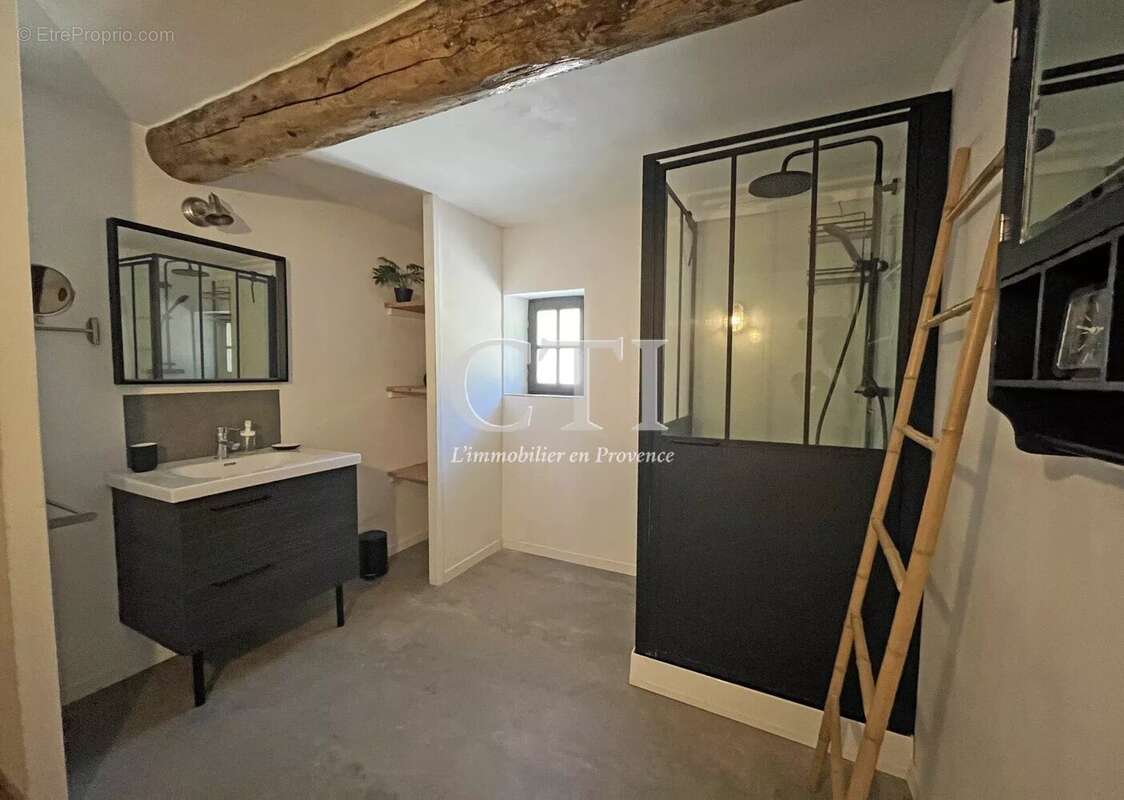 Maison à VAISON-LA-ROMAINE