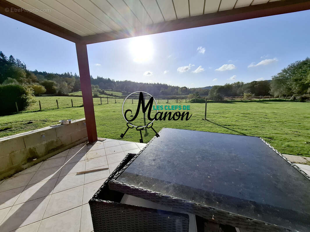 Maison à SAINT-LEGER-LA-MONTAGNE