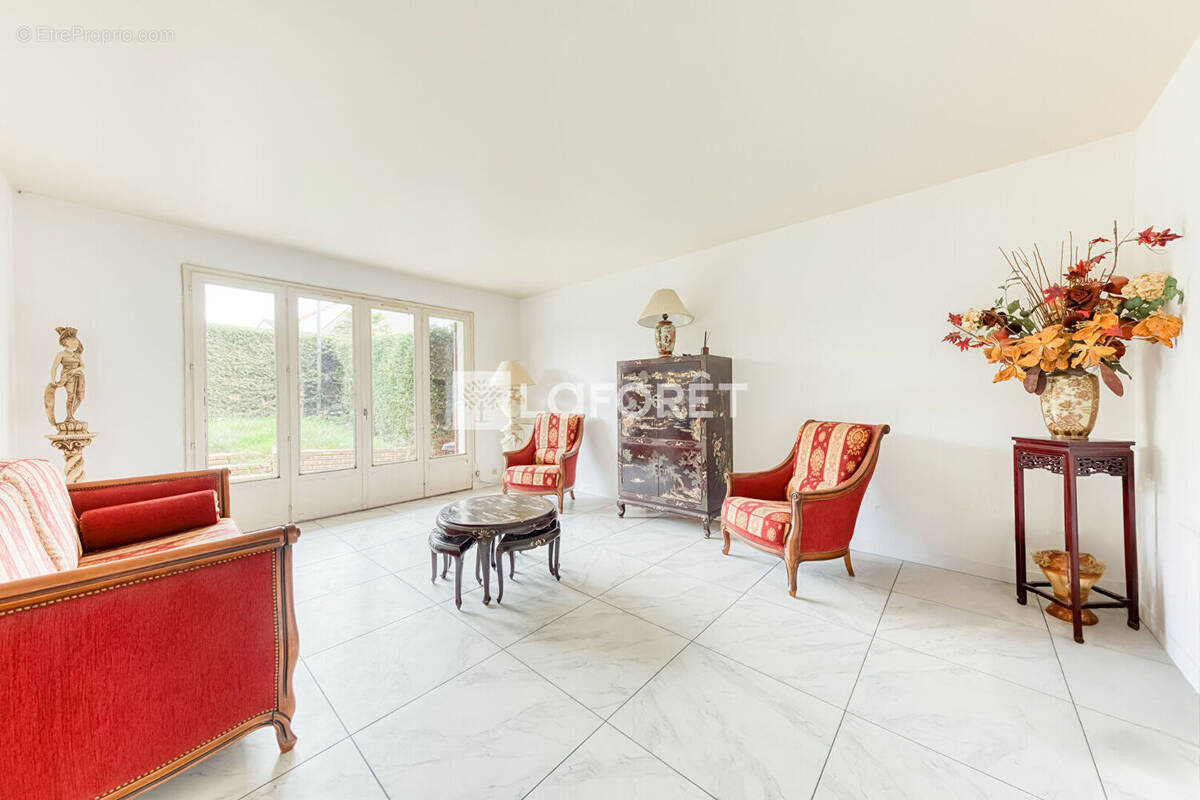 Appartement à OZOIR-LA-FERRIERE
