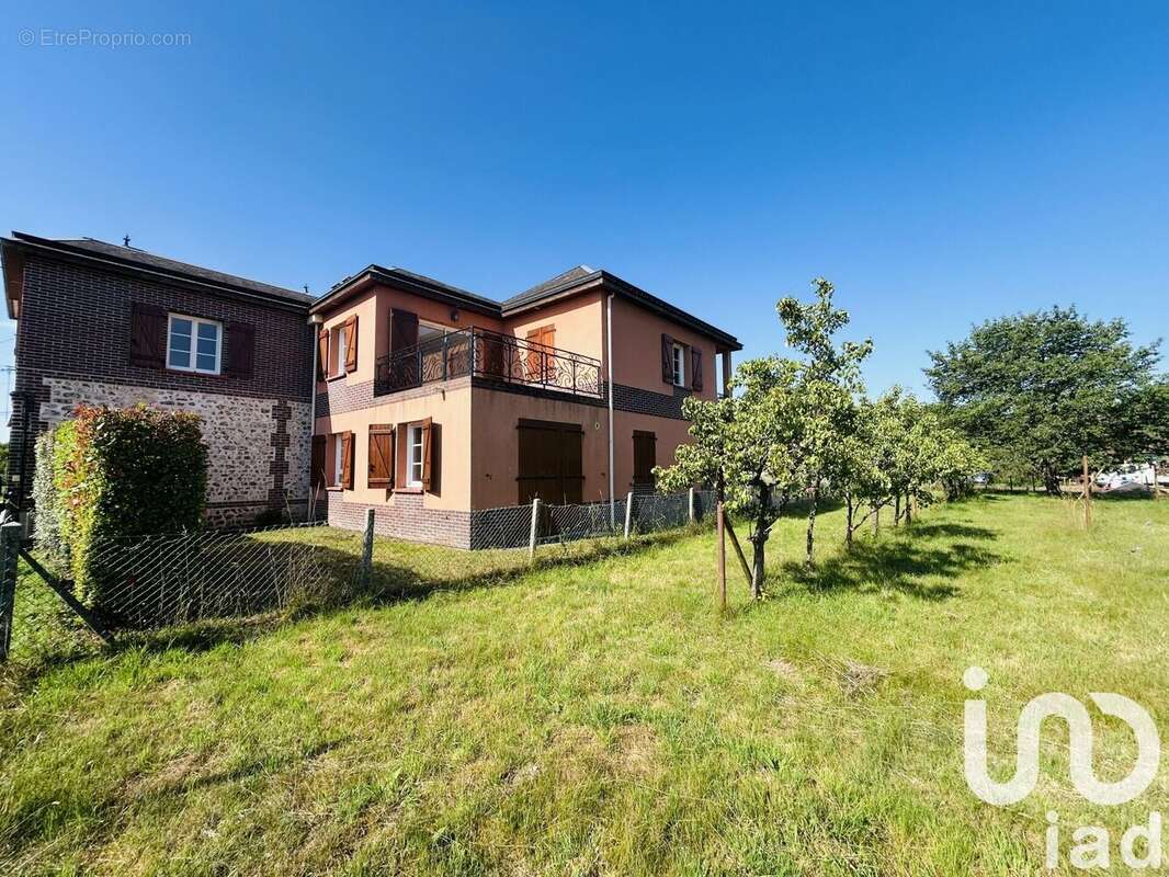 Maison 256 m² à Bardouville  - photo 2