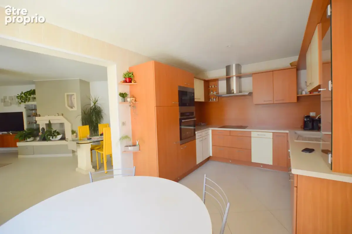 Maison T4 de 110 m² avec piscine et jardin au calme à Baillargues (34670) - photo 8