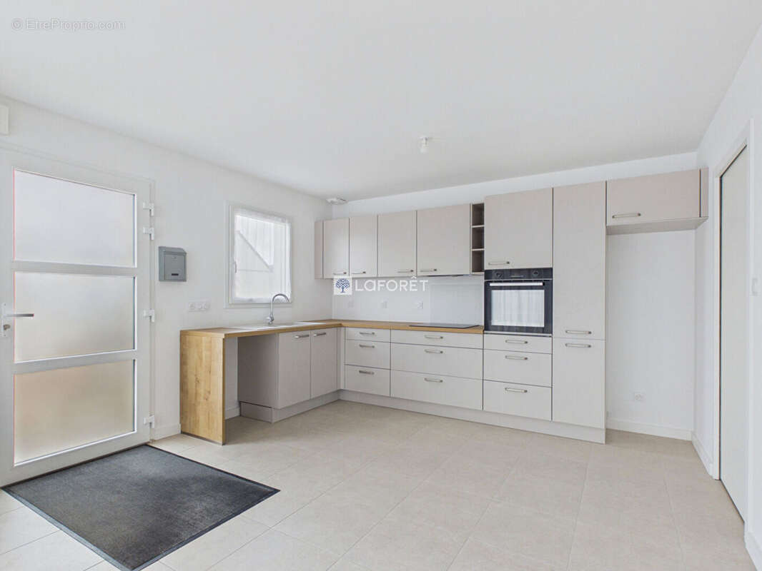 Maison POULDREUZIC 4 Pièces 84 m² - photo 3