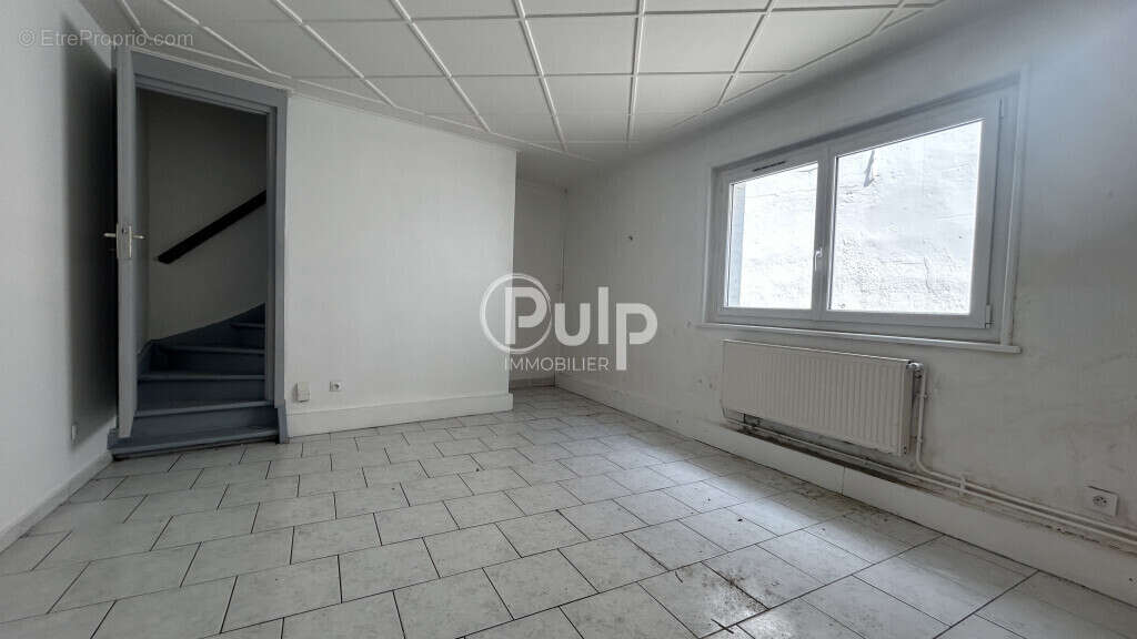 Immeuble de rapport. Maison et commerce - photo 5