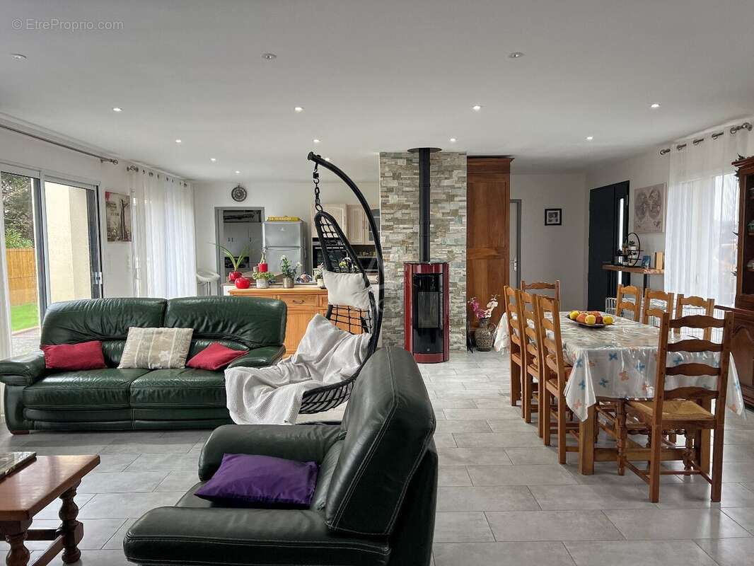 Maison à LA TURBALLE