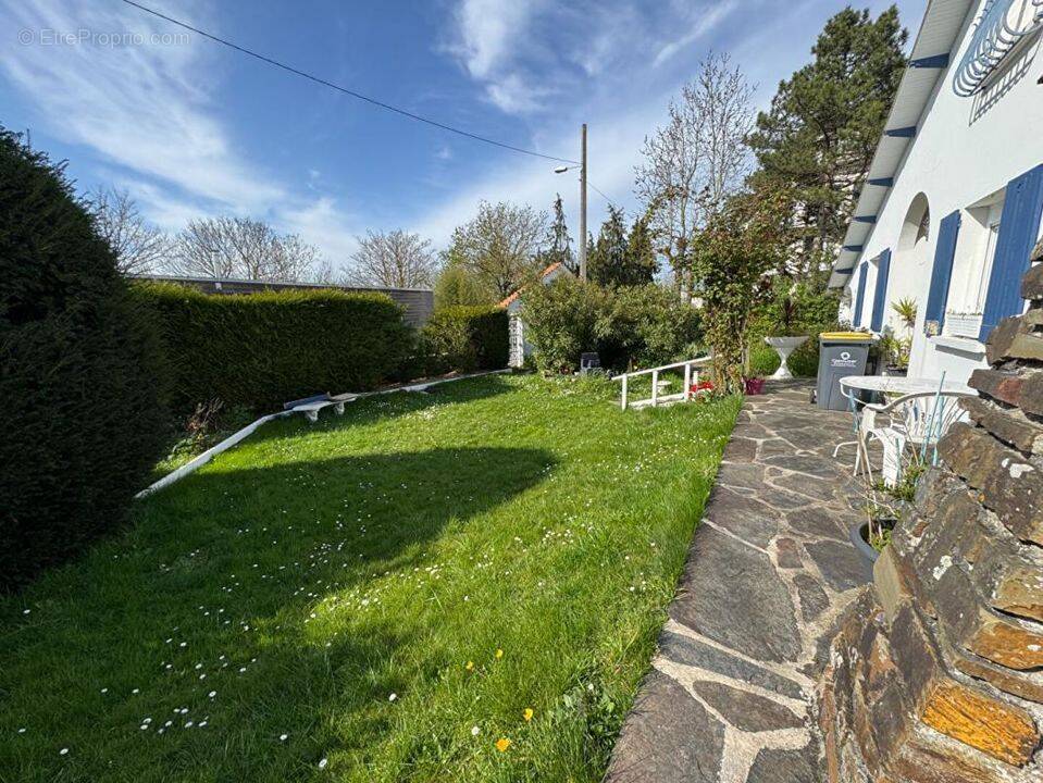 Maison à FLEURY-SUR-ORNE