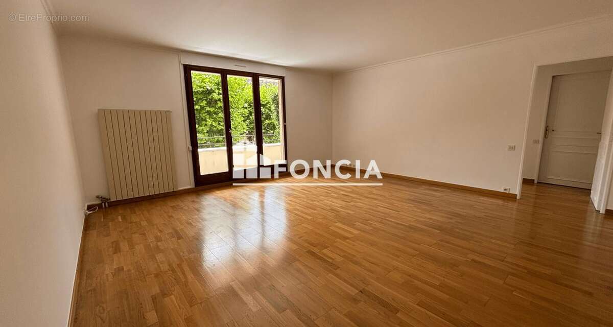 Appartement à SAINT-GRATIEN