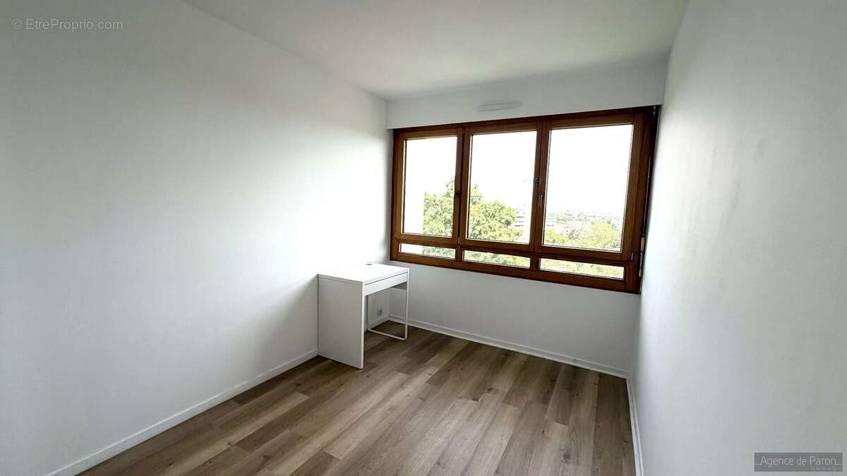 Appartement à VERRIERES-LE-BUISSON