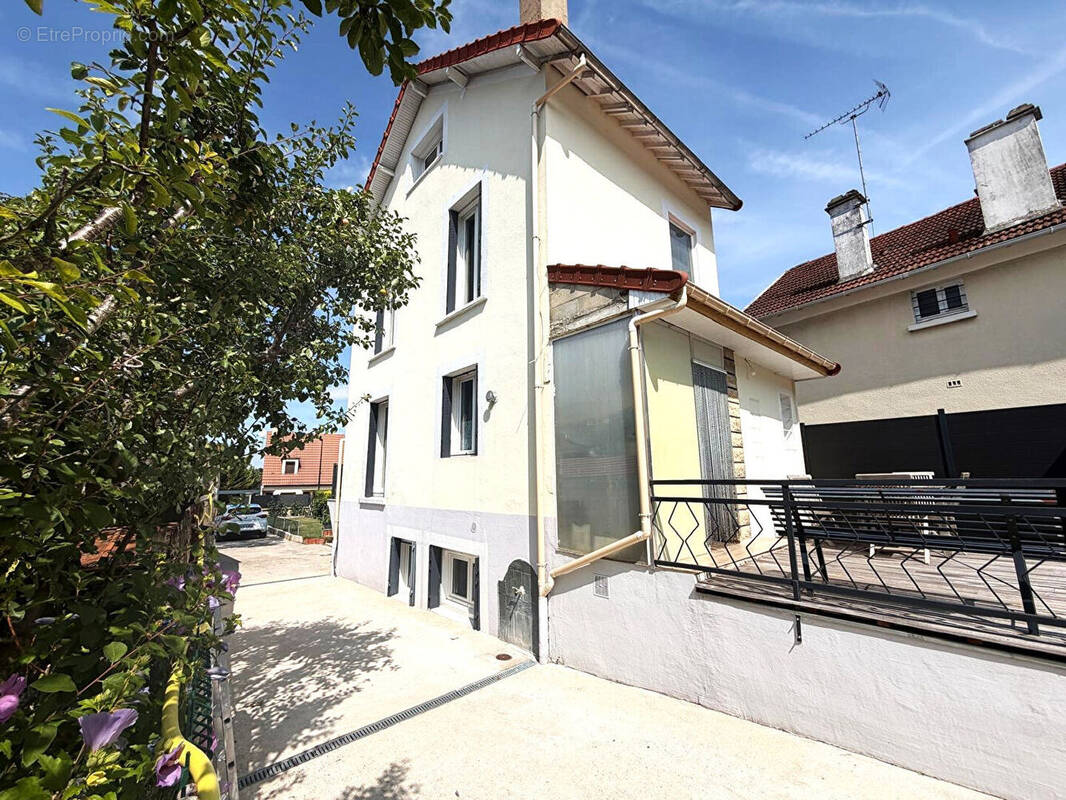 Maison à MONTIGNY-LES-CORMEILLES