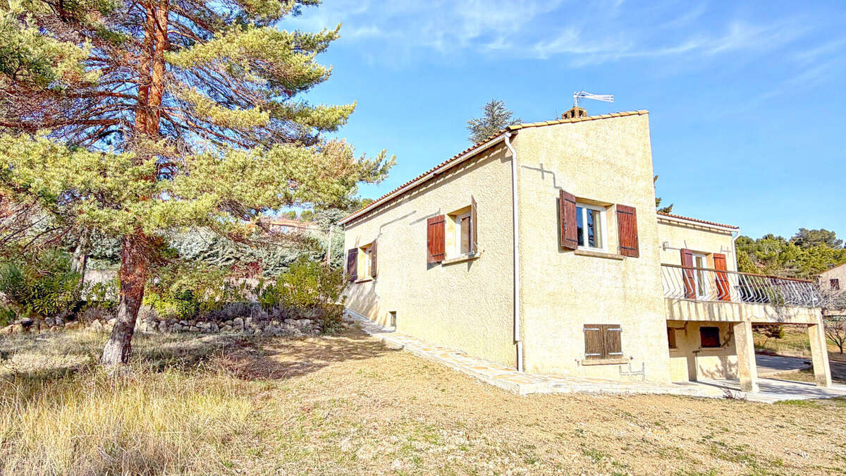 Villa lumineuse de 125m2  garage au calme jardin arbore a pierrevert - photo 6