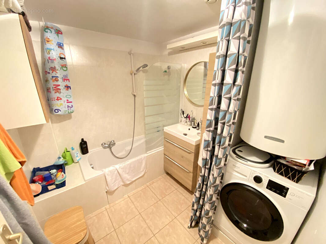 Photo 7 - Appartement à SIMIANE-COLLONGUE