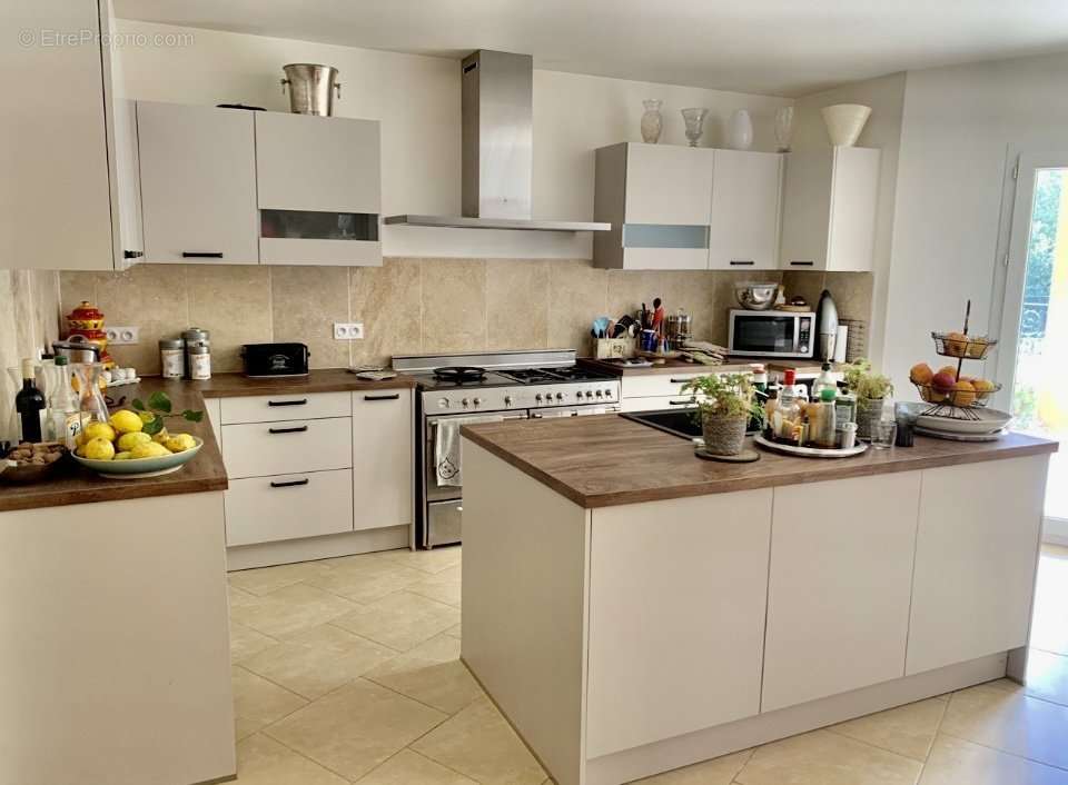 Maison à VILLELONGUE-DELS-MONTS