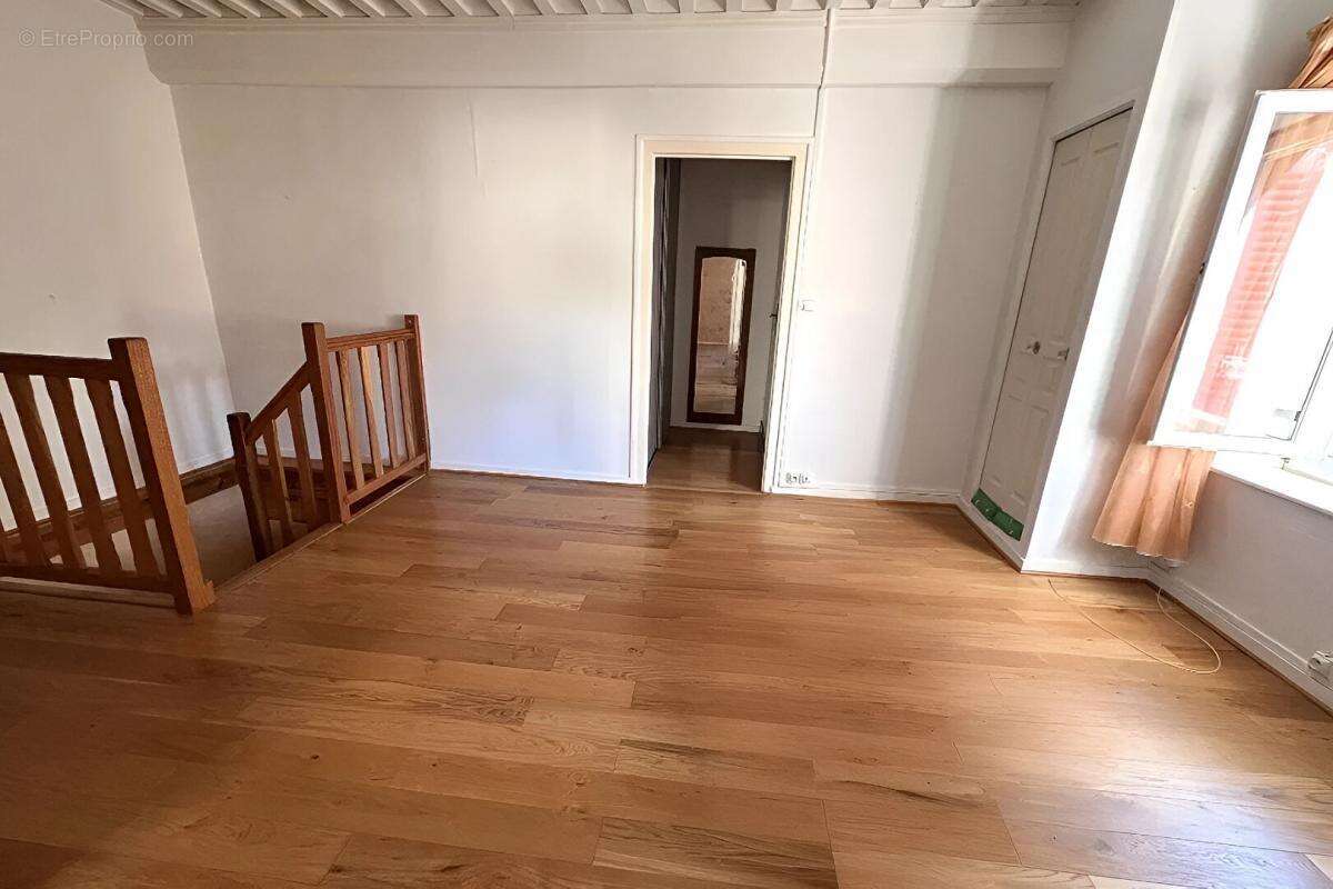 Maison à CLAVEISOLLES