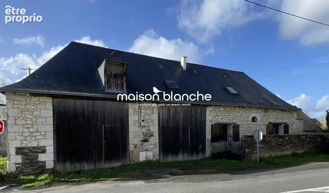 Maison 116 m² à Maze  - photo 1