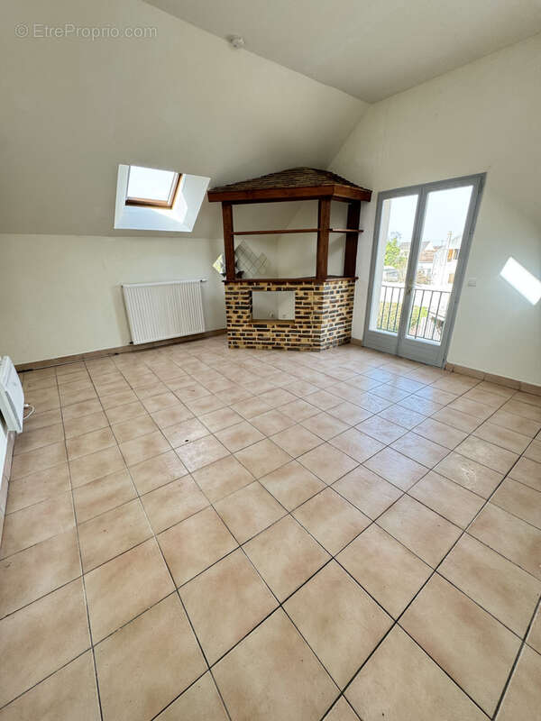 Maison à EGREVILLE