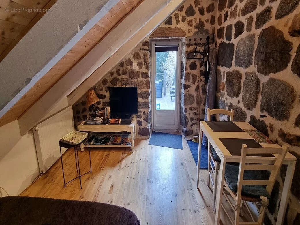 Maison à LE CHAMBON-SUR-LIGNON