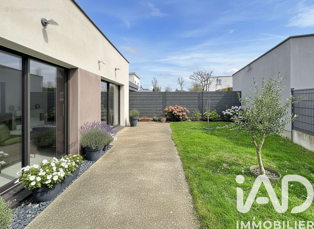 Photo 4 - Maison à ISNEAUVILLE
