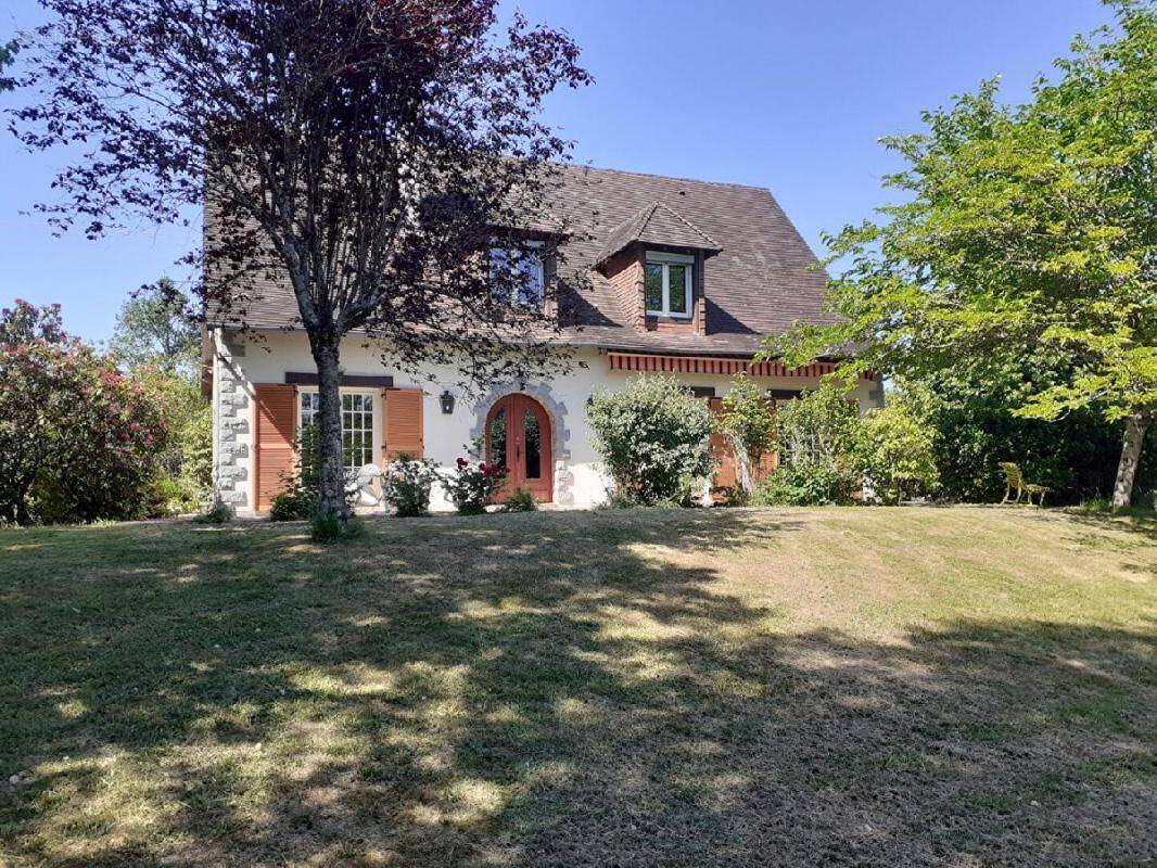 Maison à SAINT-HILAIRE-LES-PLACES