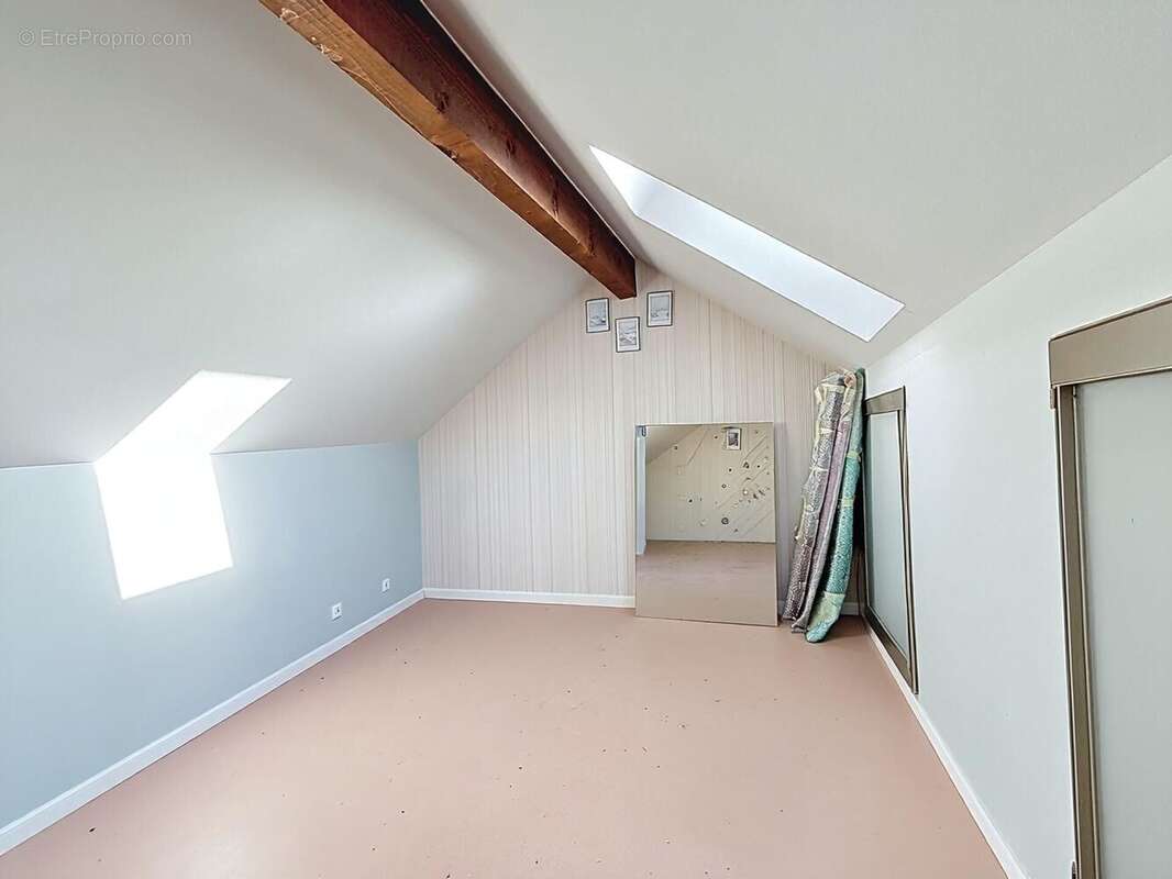 Photo 8 - Maison à ELANCOURT